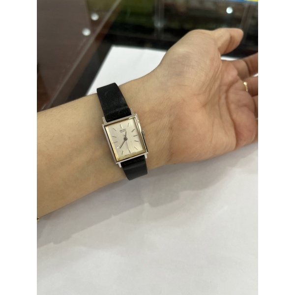 Đồng hồ Nữ Seiko mặt chữ nhật
