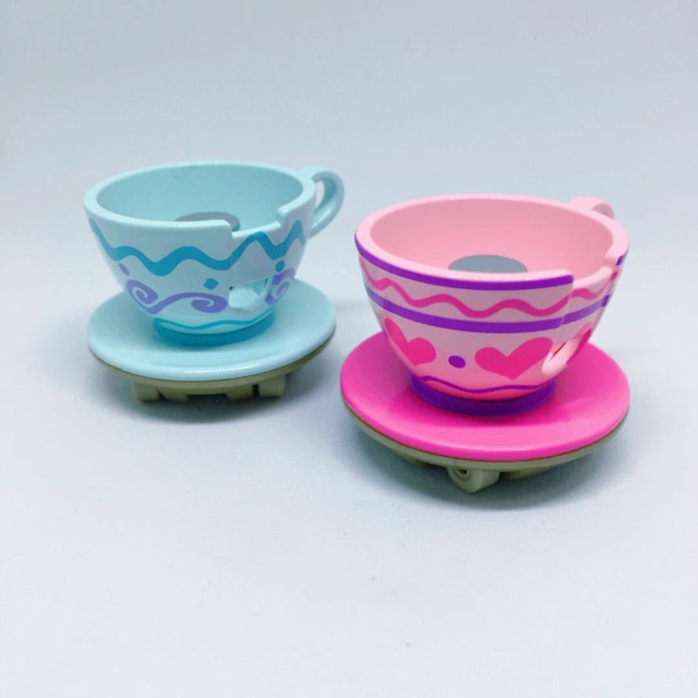 Xe mô hình Tomica Disney Tea Cup - Alice’s Tea Party