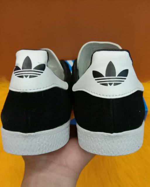 Giày Thể Thao Adidas Gazelle Phối Màu Đen Trắng Cá Tính