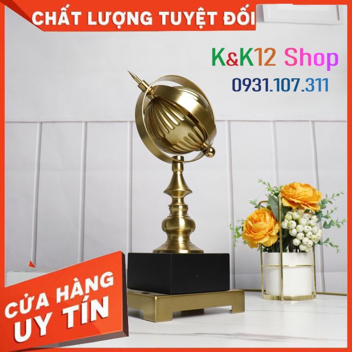 Trang trí nội thất hiện đại sang trọng. Mô hình sáng tạo Bắc Âu quả cầu kim loại trang trí để bàn tivi, phòng khách.