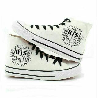 Giày vẽ tay cao cổ ( hàng Việt Nam)