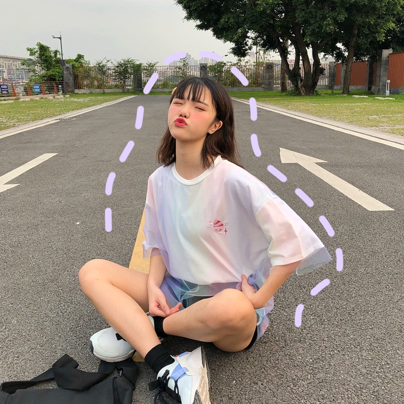 SUXI Áo thun tay ngắn form rộng họa tiết thêu theo phong cách Hàn Quốc