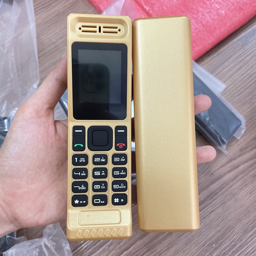 Điện Thoại 4 Sim Pin Khủng Retro Telephone W2 Sạc cho Smartphone giả giọng nói