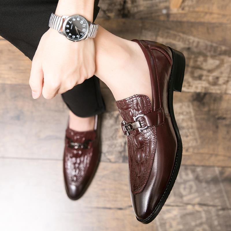 Korean version of business casual pointed-toe leather shoes men's all-match inner increase a pedal crocodile pattern dress small leather shoes male British