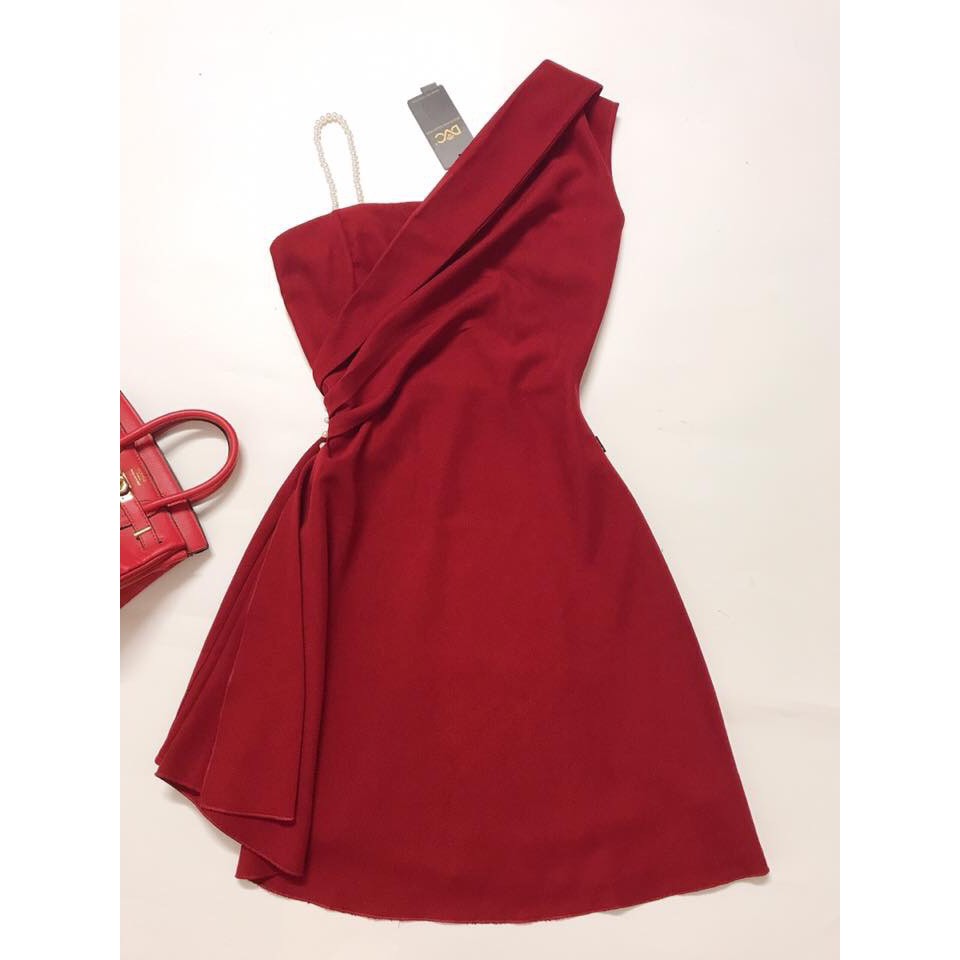 Váy đỏ lệch vai dây ngọc - DVC maidieuhuyen kèm ảnh thật và video do shop tự quay tự chụp V1349 | BigBuy360 - bigbuy360.vn