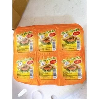 Me nấu canh chua