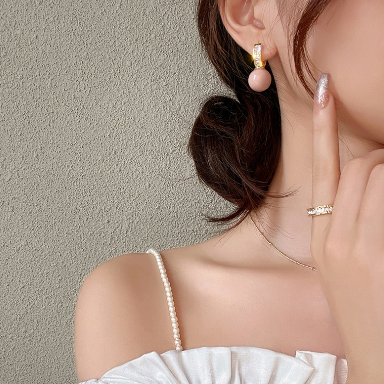 Khuyên Tai Đính Đá Hồng Ngọc Trai Nhân Tạo Thời Trang