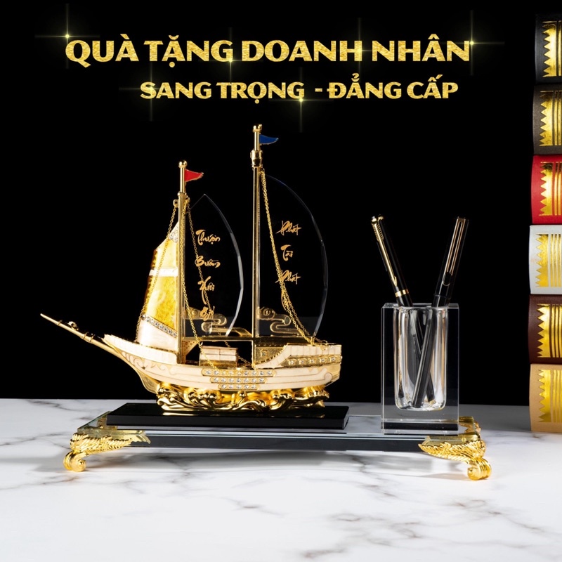 Qùa tặng đựng bút doanh nhân, chất liệu pha lê mạ đồng cao cấp.