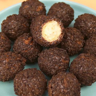 bánh socola nhân sữa combo 2 hộp