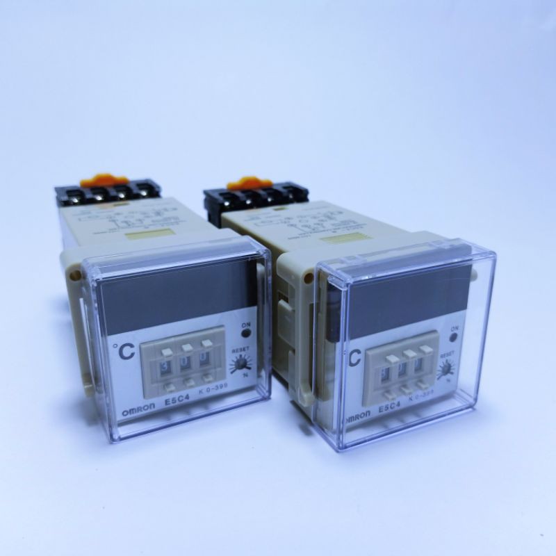 Bộ Điều Khiển Nhiệt Độ - Đồng Hồ Nhiệt Độ Omron E5C4 / E5C2 Tặng Kèm Đế
