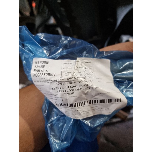 Nẹp yếm trước bên trái liberty 3Vie S chính hãng