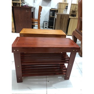 kệ ngồi mang giày