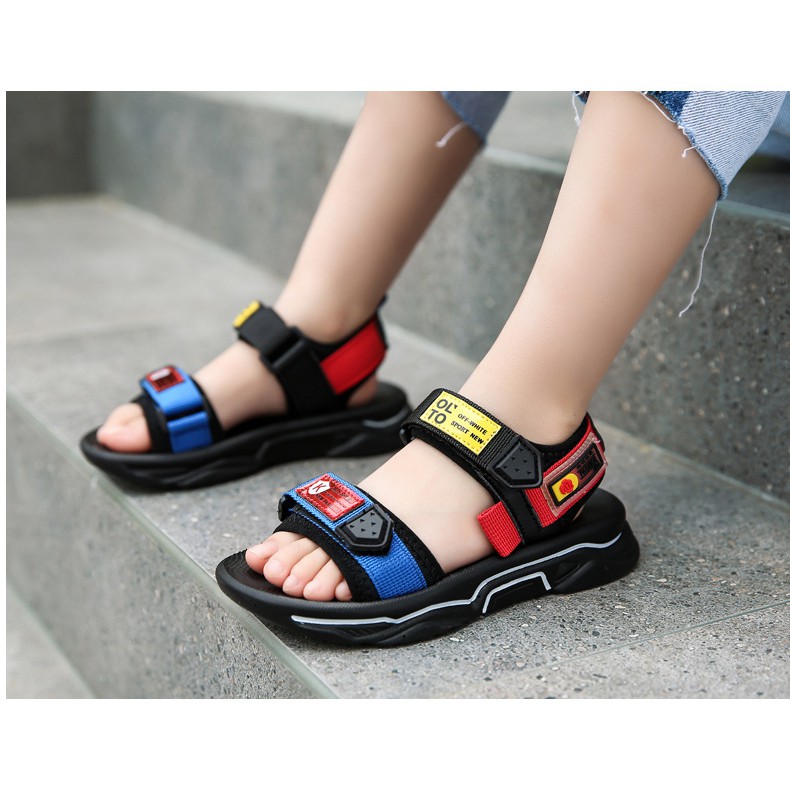 Dép sandal bé trai siêu nhẹ, siêu êm, chống trơn trượt