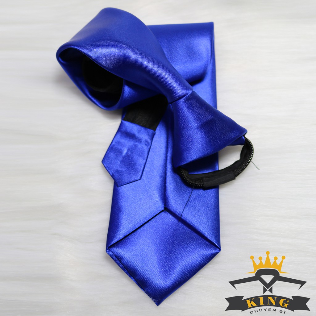Cà vạt học sinh nam nữ KING bản nhỏ, caravat thắt sẳn bản nhỏ 5cm lụa silk cao cấp đồng phục công sở màu xanh đen C0155