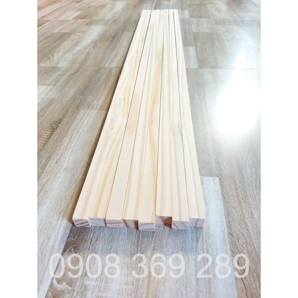 Thanh gỗ 2cm x3cm dài 120cm. Hàng bào mịn bề mặt, mua về dùng ngay.