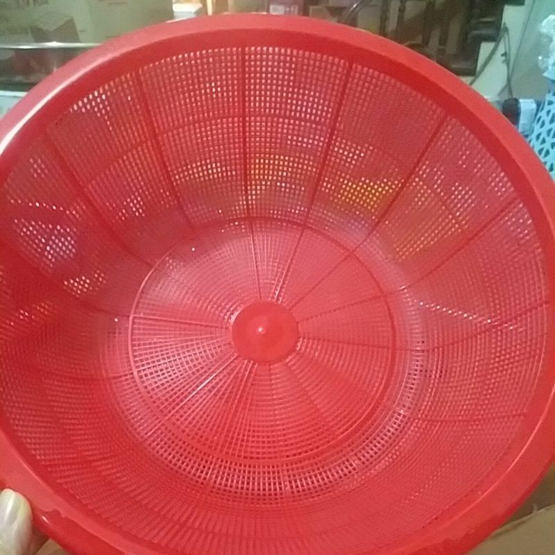 Rổ ra nhựa lỗ nhỏ