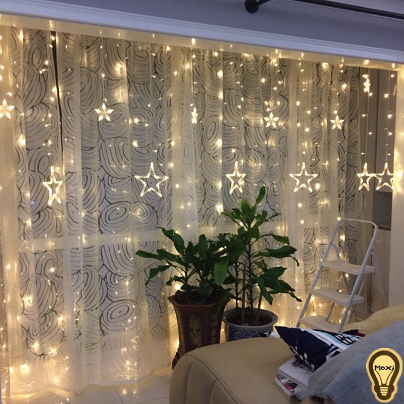 Dây đèn LED chuỗi thả mành hình sao nhãn hiệu MOXI dùng trang trí Lễ Tết.