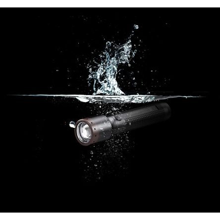 Đèn Pin Cầm Tay LED LENSER P7R Core - 1400 Lumens