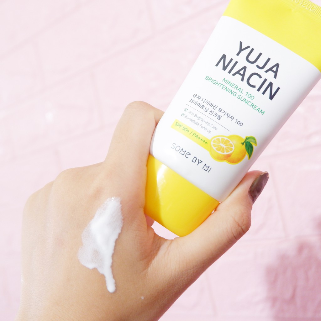 Kem Chống Nắng Nâng Tông Da Tức Thì Chiết Xuất Quả Thanh Yên Some By Mi Yuja Niacin Mineral Brightening Suncream 50ML