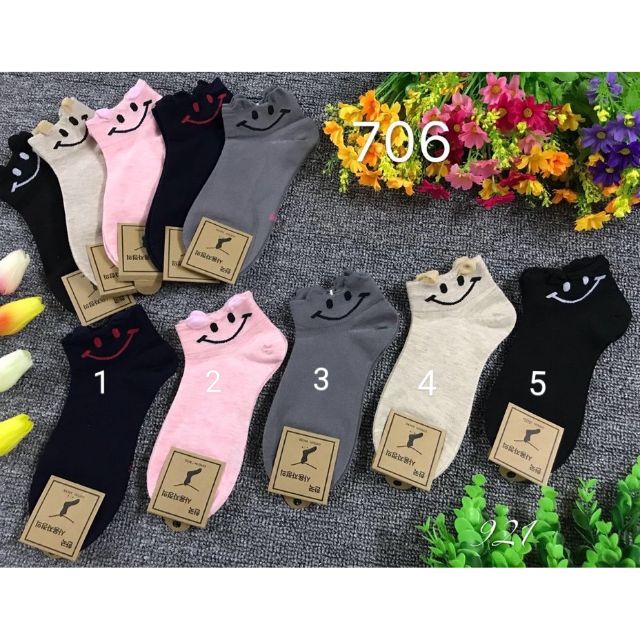 Tất mặt cười có tai