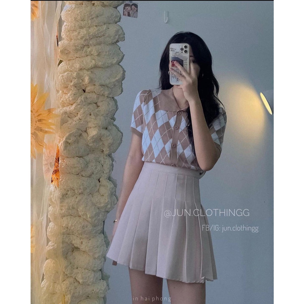 Áo Len Polo Croptop Họa Tiết Kẻ Caro Quả Trám 2 Màu Nâu/ Đen