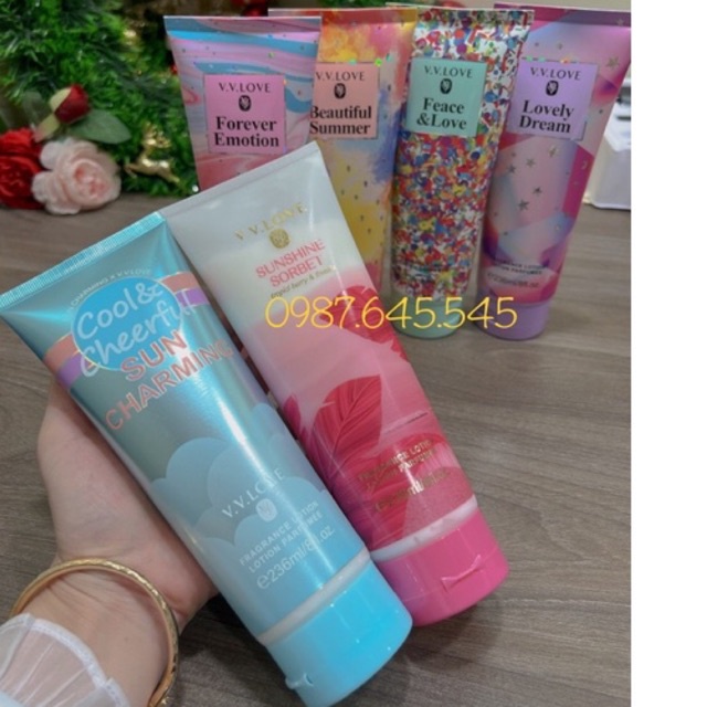 Dưỡng thể nước hoa Vic lotion cực thơm