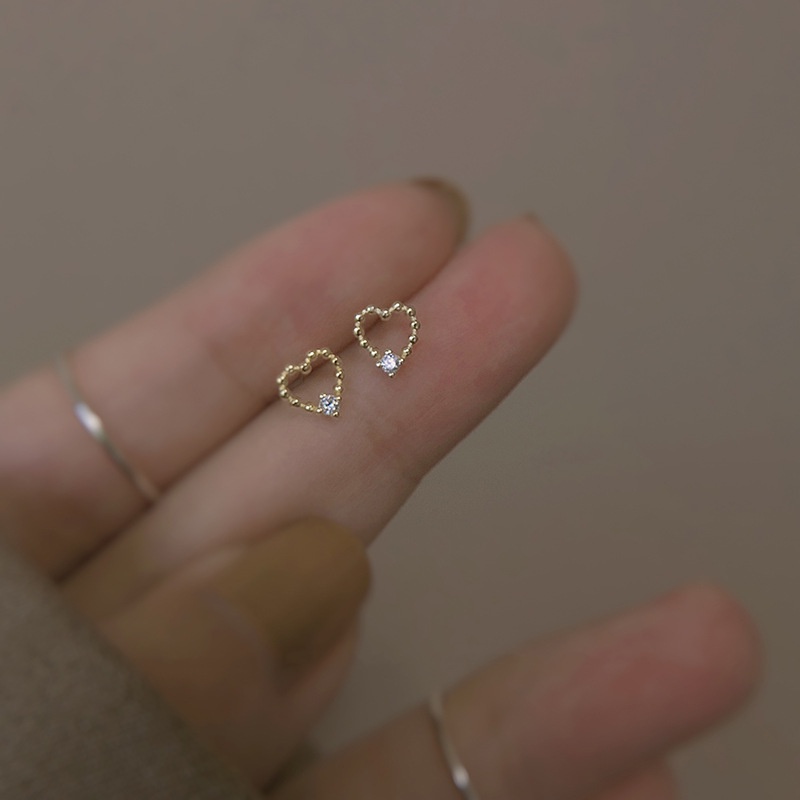Bông Tai Mạ Bạc 925 Đính Đá Zircon Hình Trái Tim Đơn Giản Xinh Xắn Cho Nữ