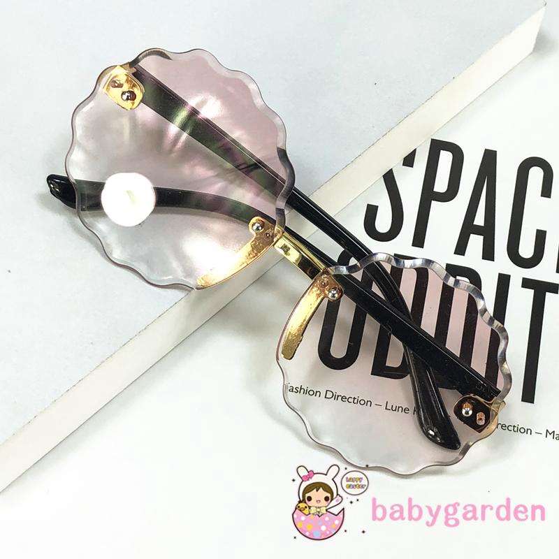 Kính Mát Hình Bông Hoa Xinh Xắn Cho Bé