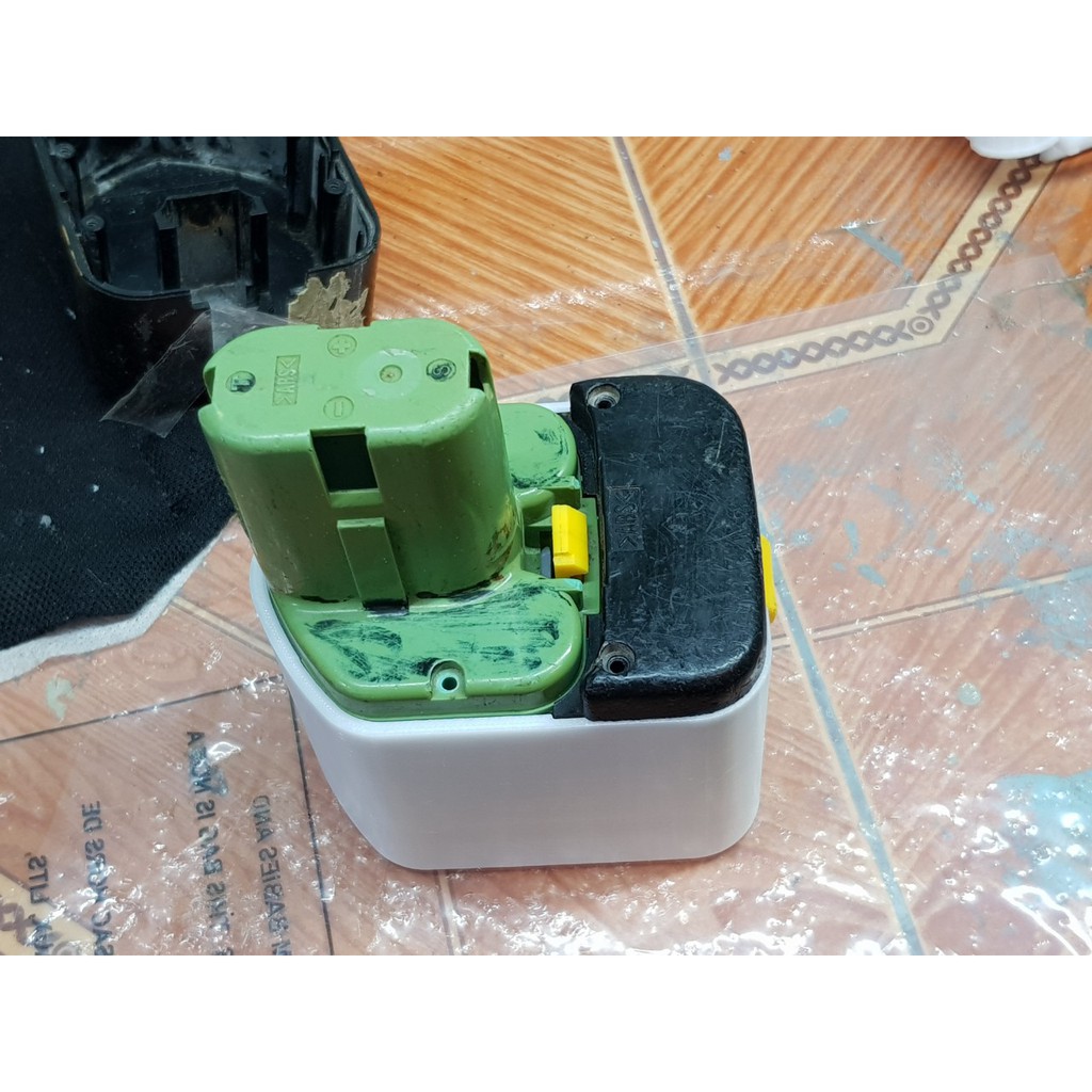 Vỏ pin Hitachi - 8 cell pin 18650