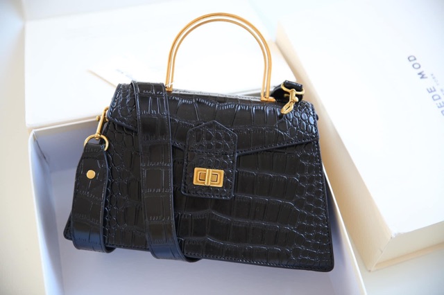 [Mã WAST10K giảm 10K đơn bất kỳ] Túi ABEDE quai kiềng da rắn size 25cm kèm hộp nam châm