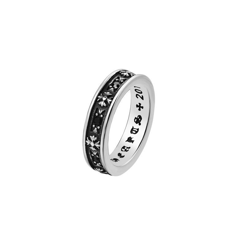 Nhẫn titan chrome hearts họa tiết Iris bản 5mm khảm đá đen không gỉ MR2203
