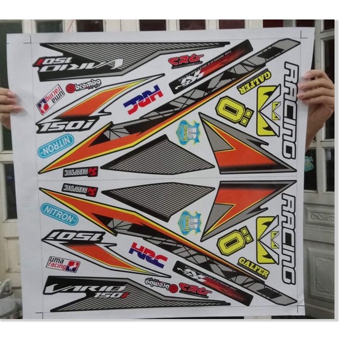 Tem vario 150 đen cam