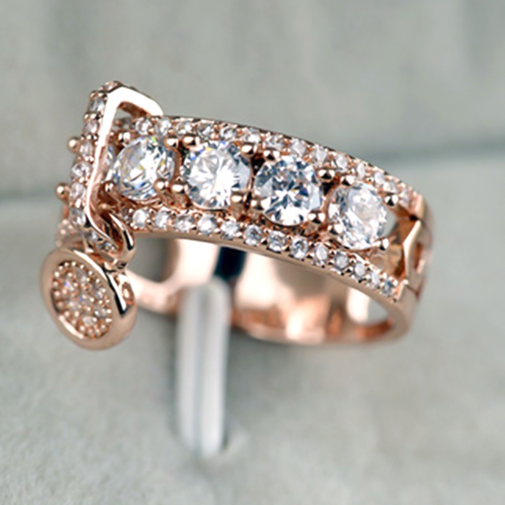 Nhẫn Nữ Đính Đá Kim Cương Nhân Tạo Hình Tròn Sang Trọng