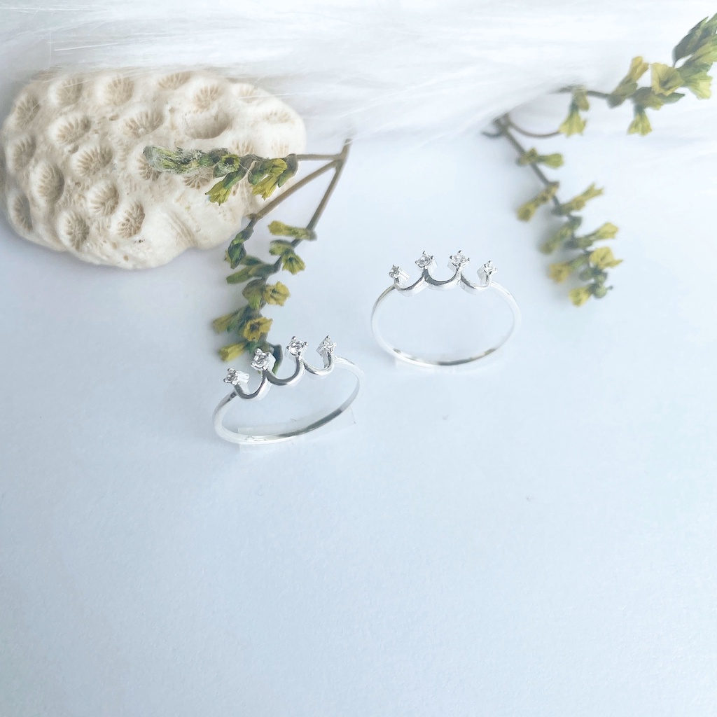 Nhẫn bạc 925 vương miện đính đá tấm xinh xắn Dế Bạc - N6071