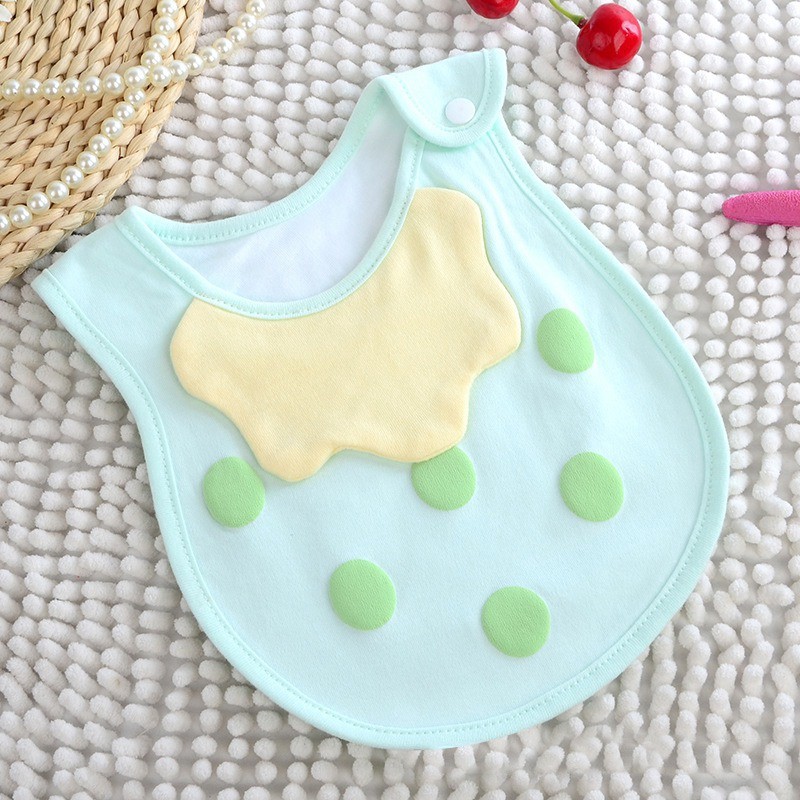 Yếm ăn mềm chống nước có nút cho bé
