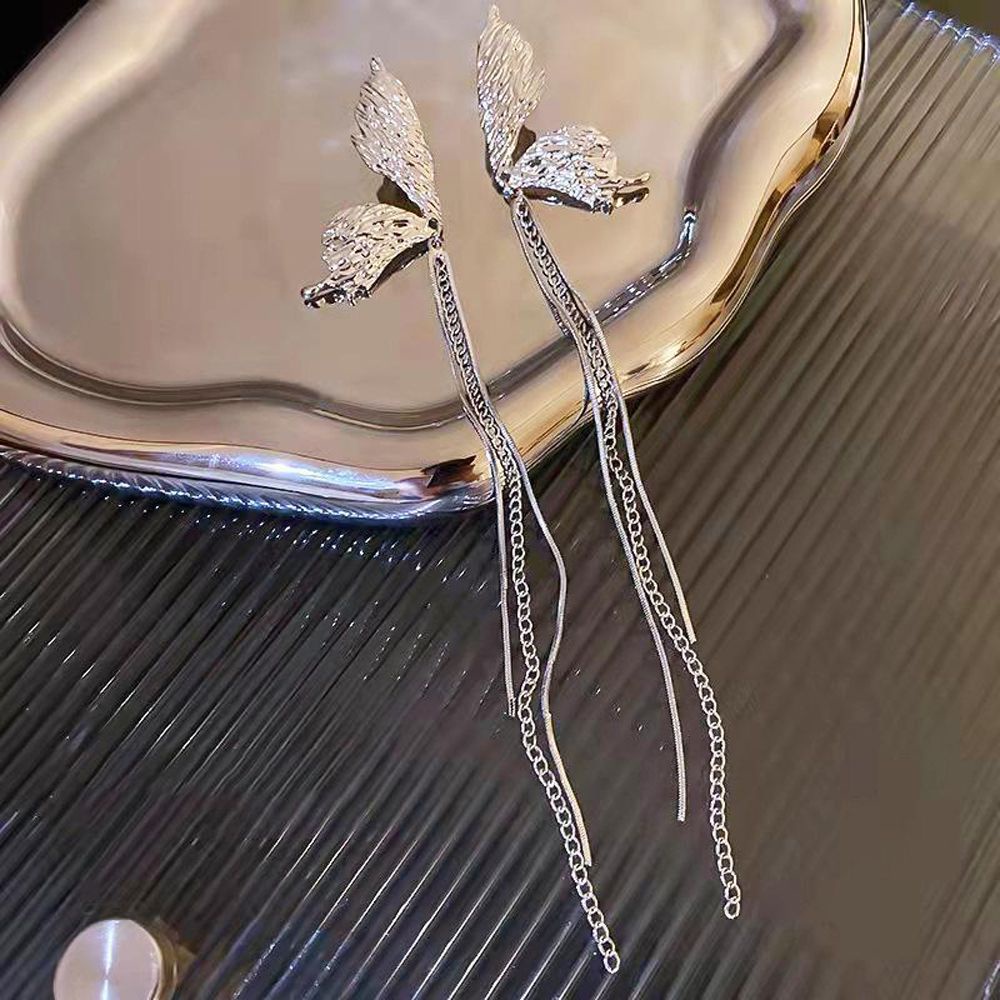 Bông tai dáng dài hình cánh bướm phối tua rua sang trọng thời trang cho nữ