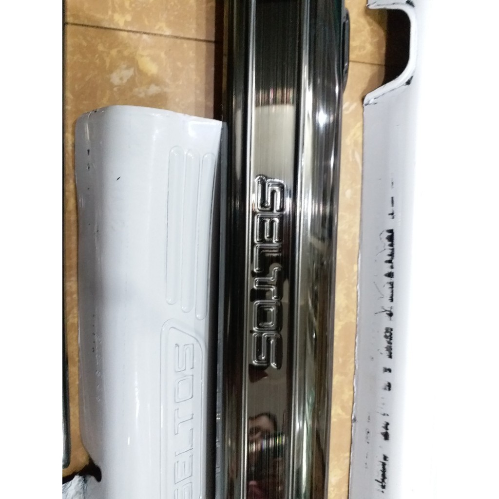 Bộ ốp nẹp buớc chân Trong + Ngoài titan Cho xe Kia Seltos 2020-2021