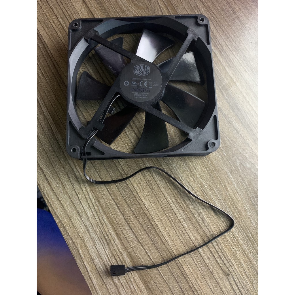 Fan 140mm Cooler master 1200 rpm