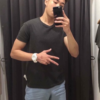 Áo thun nam Uniqlo dry cổ tròn và cổ tim