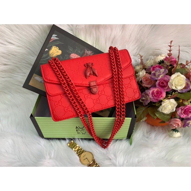 Túi xách nữ dây xích cùng màu ong chúa | BigBuy360 - bigbuy360.vn