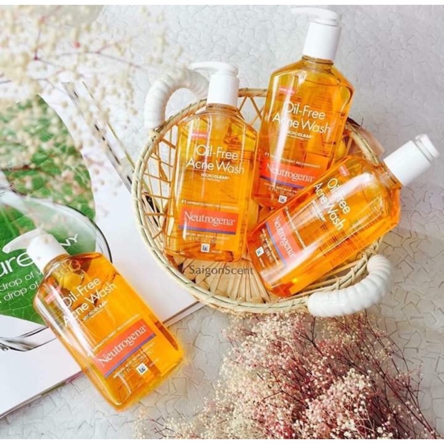 Sữa Rửa Mặt Neutrogena Oil-Free Acne Wash