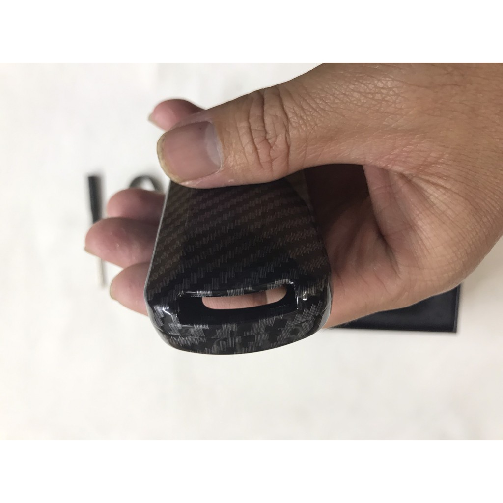 Ốp Chìa Khóa carbon xe Mitsubishi Xpander, Outlander, Attrage, Mirage, Pajero chìa thông minh vân cacbon cao cấp