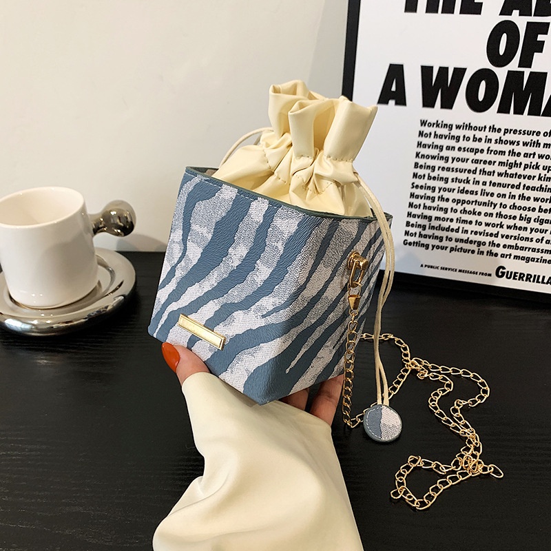 Túi Đeo Vai Hình Vuông Họa Tiết Kẻ Sọc Thời Trang 2022 Cho Nữ