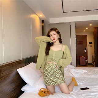 CHÂN VÁY KẺ XANH