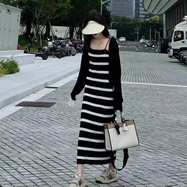 SUXI Đầm Midi Dệt Kim Sát Nách Hoạ Tiết Kẻ Sọc Thiết Kế Đơn Giản Hợp Thời Trang