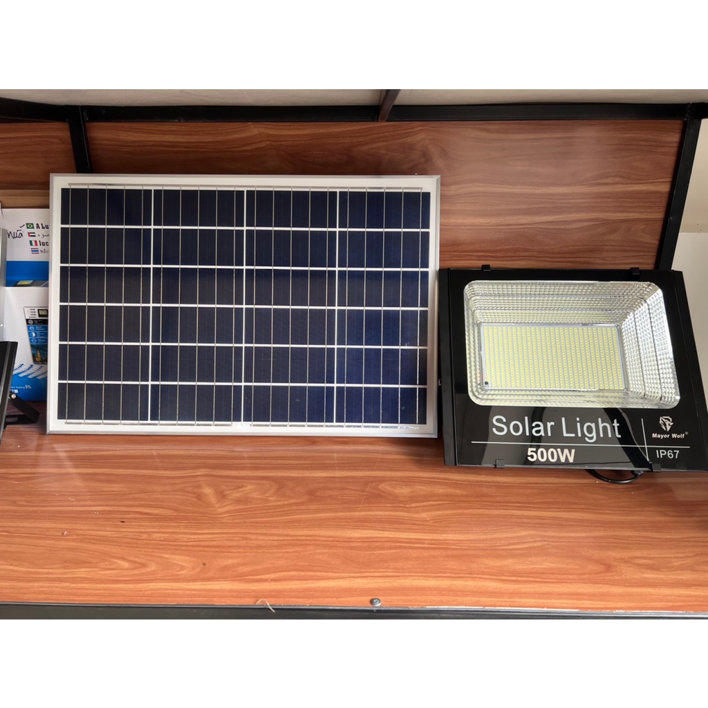 Bóng Đèn pha vuông năng lượng mặt trời 500W  LY-TGD001  500W.  nguyên khối + Kính cường lực  chống nước IP67.