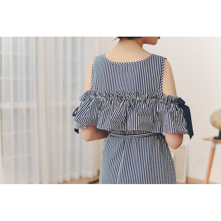 Đầm rớt vai kẻ sọc OML | BigBuy360 - bigbuy360.vn