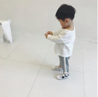 Quần thể thao nỉ Orange