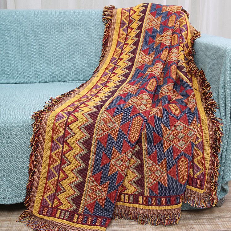 Khăn bọc sofa, Thảm thổ cẩm vàng họa tiết phong cách Châu Âu