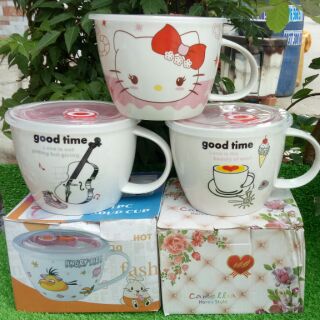 LY SỨ ĂN MÌ CÓ NẮP ĐẬY HÚT CHÂN KO.